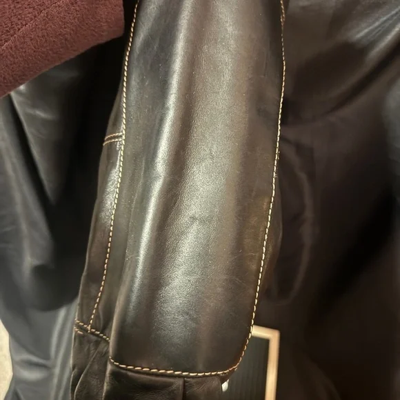 Vintage Fossil Large Black Leather Tote w Key Charm 13.5 x 11 x 6 EUC - Picture 7 of 7